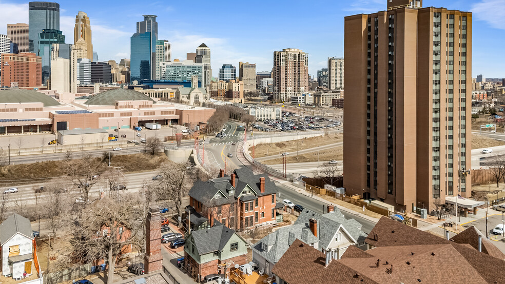1700 3rd Ave S, Minneapolis, MN à vendre - Photo de l’immeuble – Image 3 sur 23
