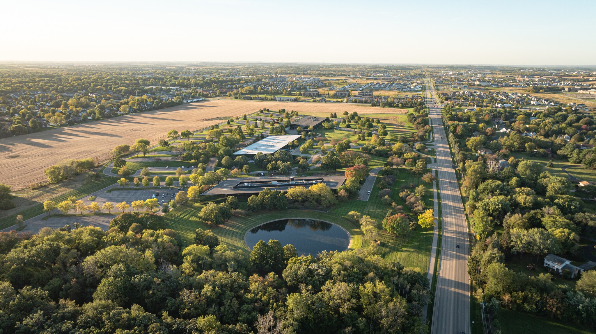 1 Qbe Way, Sun Prairie, WI à louer Aérien– Image 1 sur 3