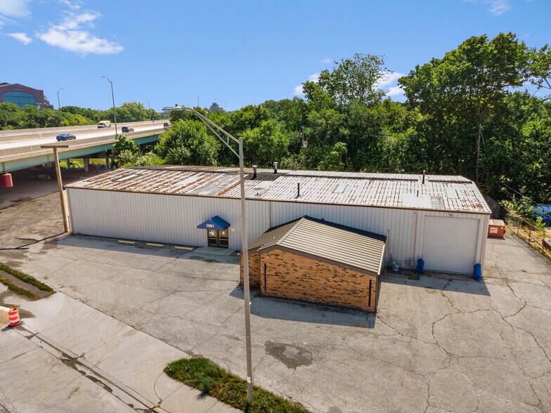 1091 Kentucky Ave, Indianapolis, IN à louer - Photo de l’immeuble – Image 2 sur 18