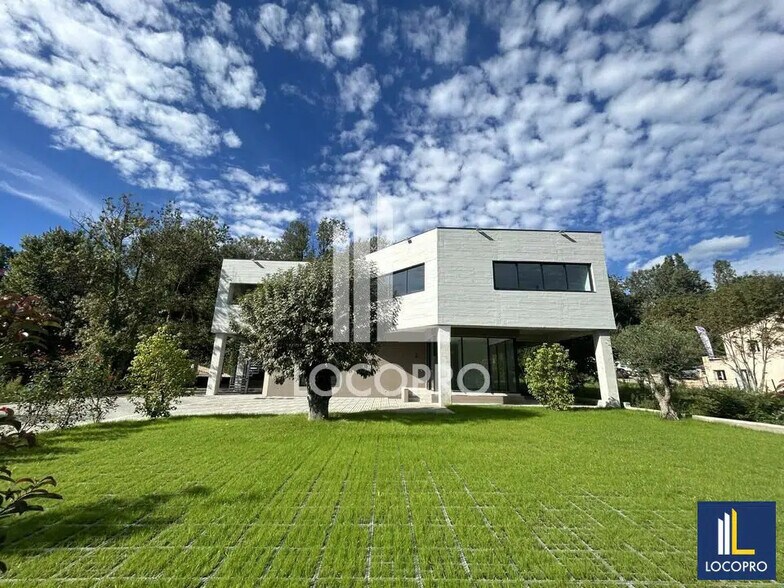 980 Boulevard Pierre Sauvaigo, La Colle-sur-Loup à louer - Photo de l’immeuble – Image 2 sur 8