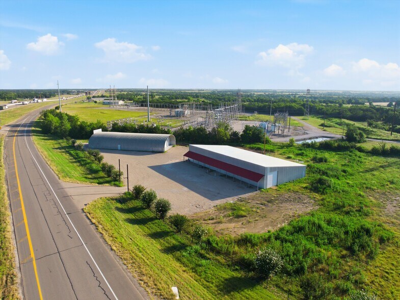 14656 N Interstate Highway 35, Elm Mott, TX à louer - Photo de l’immeuble – Image 1 sur 5