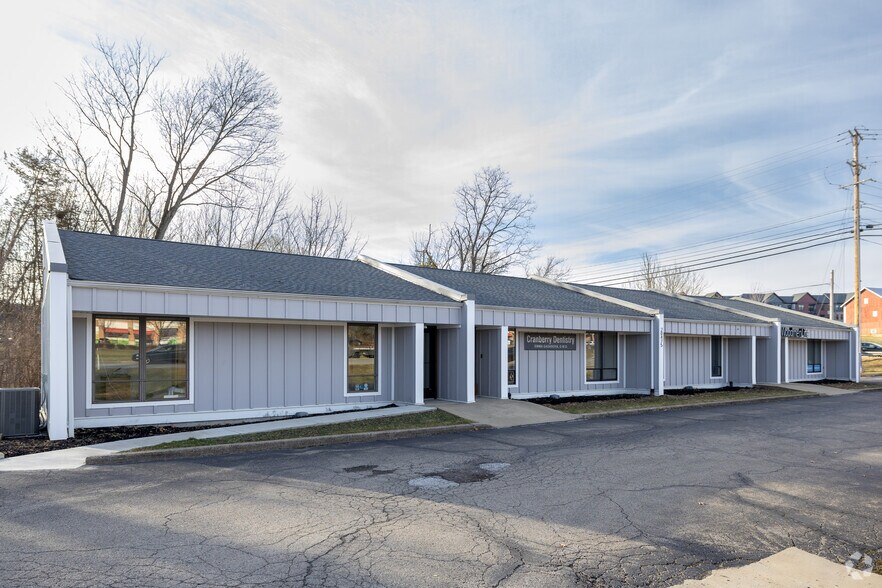 20475 Route 19, Cranberry Township, PA à louer - Photo de l’immeuble – Image 1 sur 13