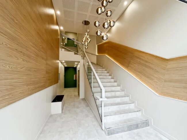 Plus de détails pour Local commercial à louer