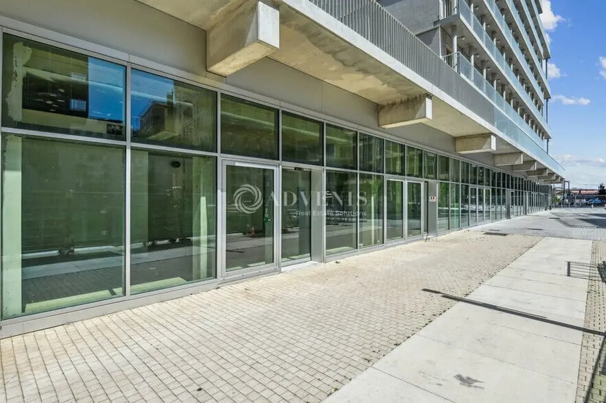 Local commercial dans Saint-Ouen-sur-Seine à louer - Photo intérieure – Image 1 sur 2