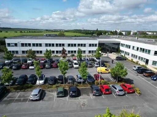 Bureau dans Bourges à louer - Photo de l’immeuble – Image 3 sur 12