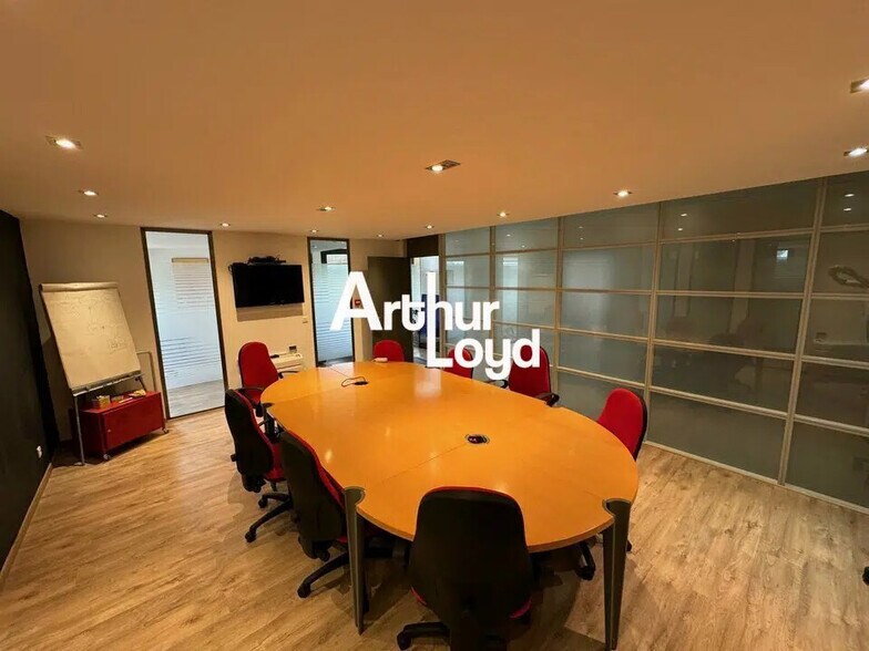 Bureau dans Valbonne à vendre - Photo de l’immeuble – Image 3 sur 7