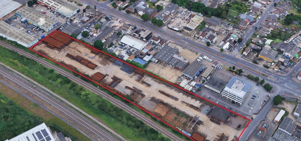 Manor Way, Rainham à louer Photo principale– Image 1 sur 2