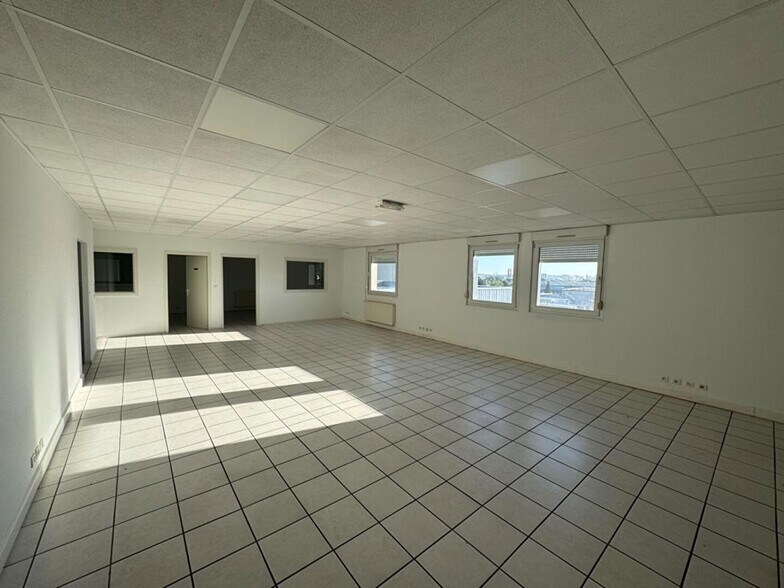 Bureau dans Saint-Avold à vendre - Photo de l’immeuble – Image 2 sur 5