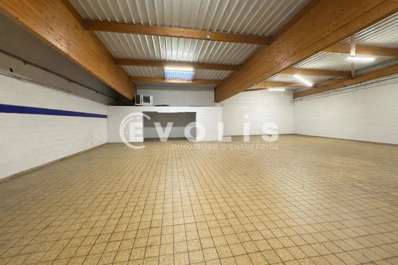 Local commercial dans Corbie à louer - Photo intérieure – Image 1 sur 4