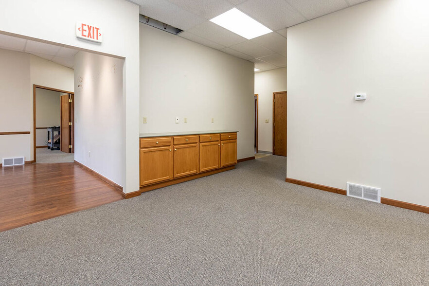 16 Davison Ct, Lockport, NY à vendre - Photo intérieure – Image 2 sur 20