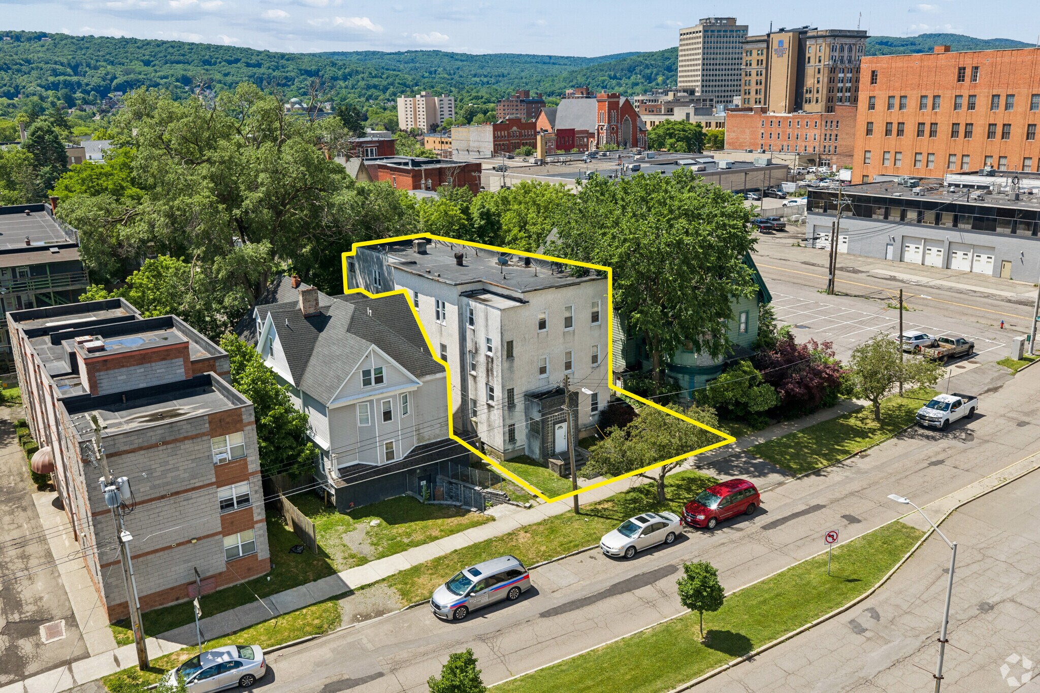 90 Henry St, Binghamton, NY à vendre Aérien– Image 1 sur 25