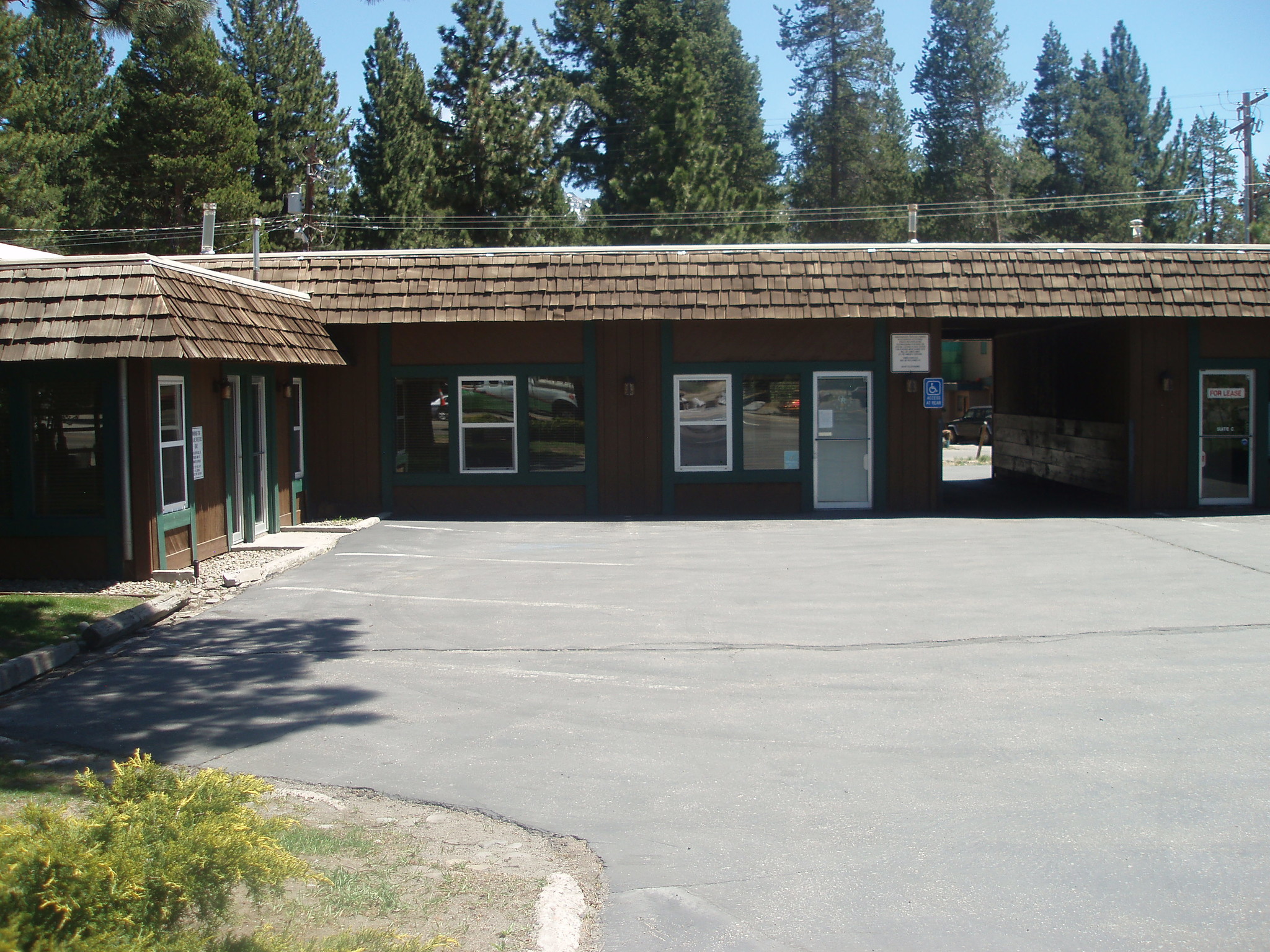 2580 Lake Tahoe Blvd, South Lake Tahoe, CA à louer Photo principale– Image 1 sur 3