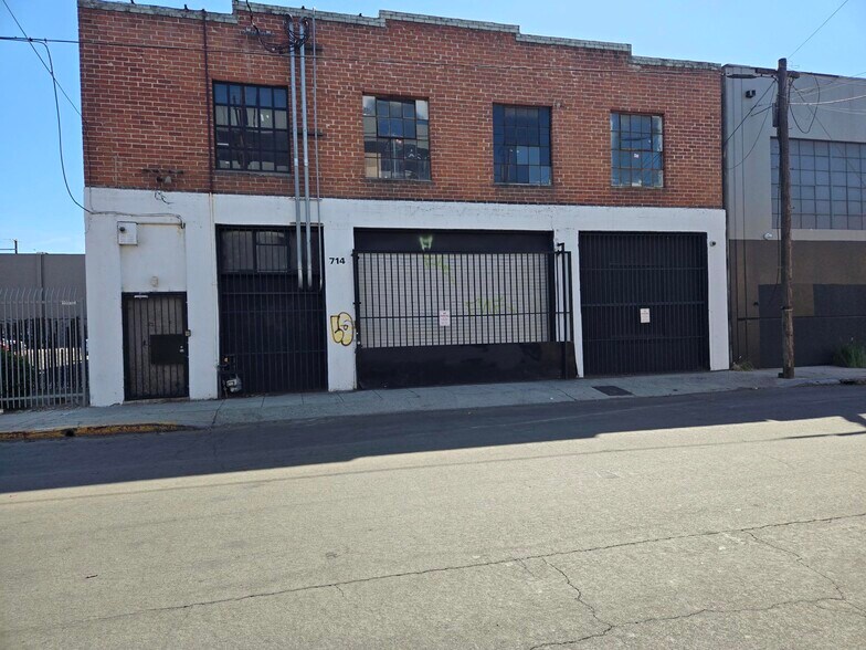 714 Ducommun St, Los Angeles, CA à vendre - Photo de l’immeuble – Image 3 sur 8