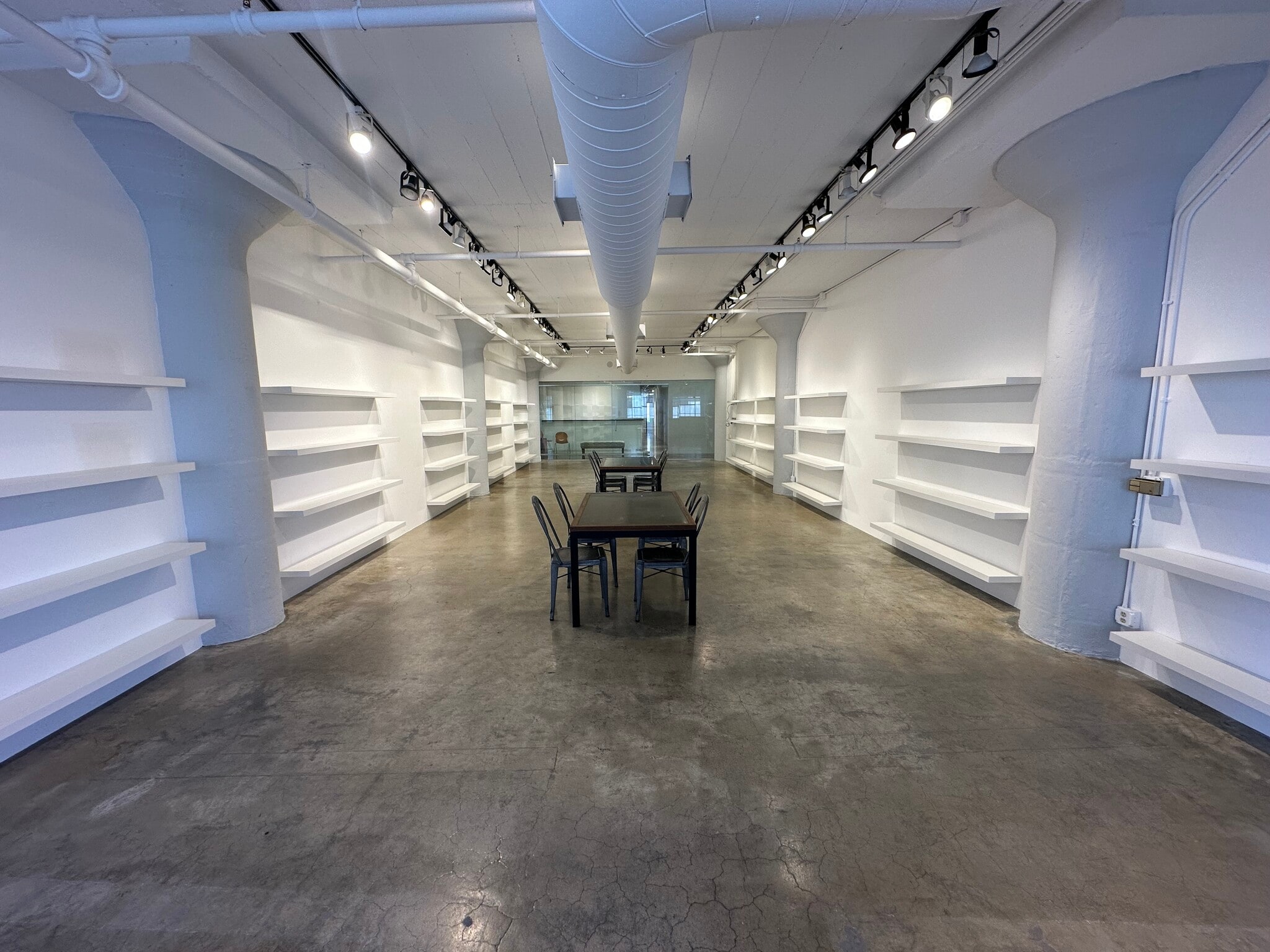 127 E 9th St, Los Angeles, CA à louer Photo intérieure– Image 1 sur 9