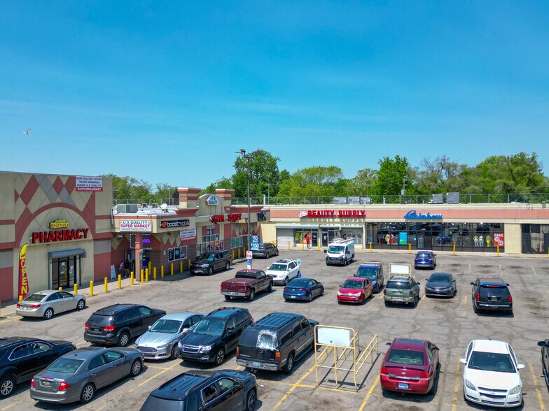 15510-15690 Joy Rd, Detroit, MI à louer - Photo de l’immeuble – Image 2 sur 8