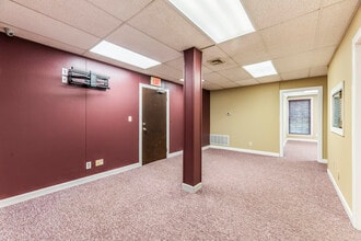 330 Milltown Rd, East Brunswick, NJ à louer Photo intérieure– Image 2 sur 7