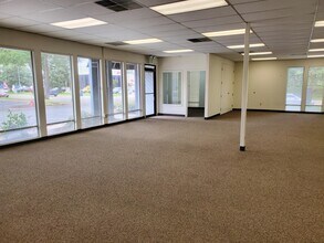 4135 Northgate Blvd, Sacramento, CA à louer Photo intérieure– Image 2 sur 5