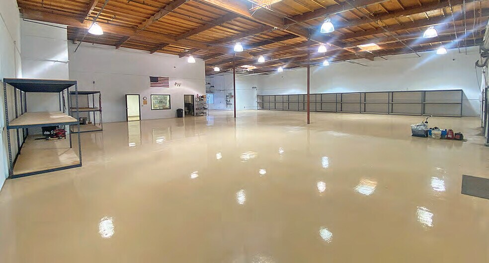 2221 Las Palmas Dr, Carlsbad, CA à vendre - Photo intérieure – Image 2 sur 14