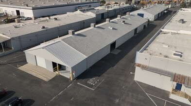 11240 Sherman Way, Sun Valley, CA à louer Aérien– Image 1 sur 10