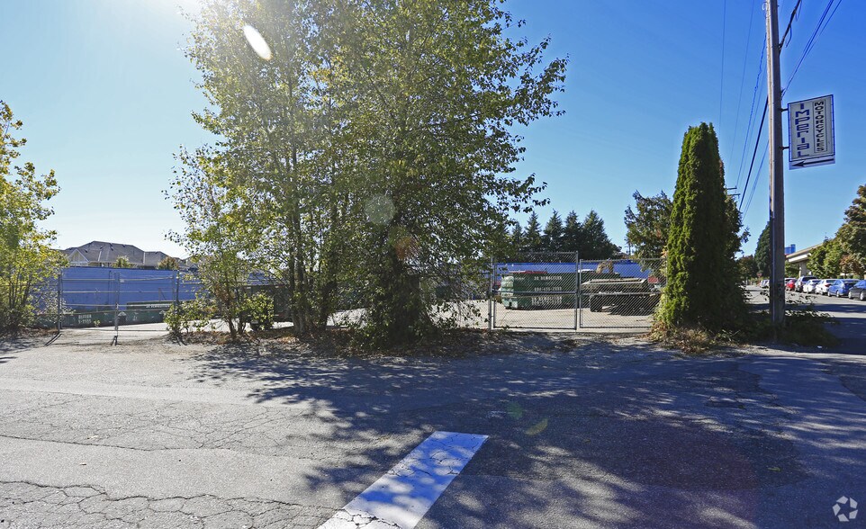 5707 Sidley St, Burnaby, BC à louer - Photo de l’immeuble – Image 3 sur 11