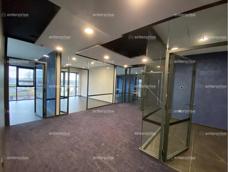 Bureau dans Allonne à vendre - Photo de l’immeuble – Image 2 sur 7