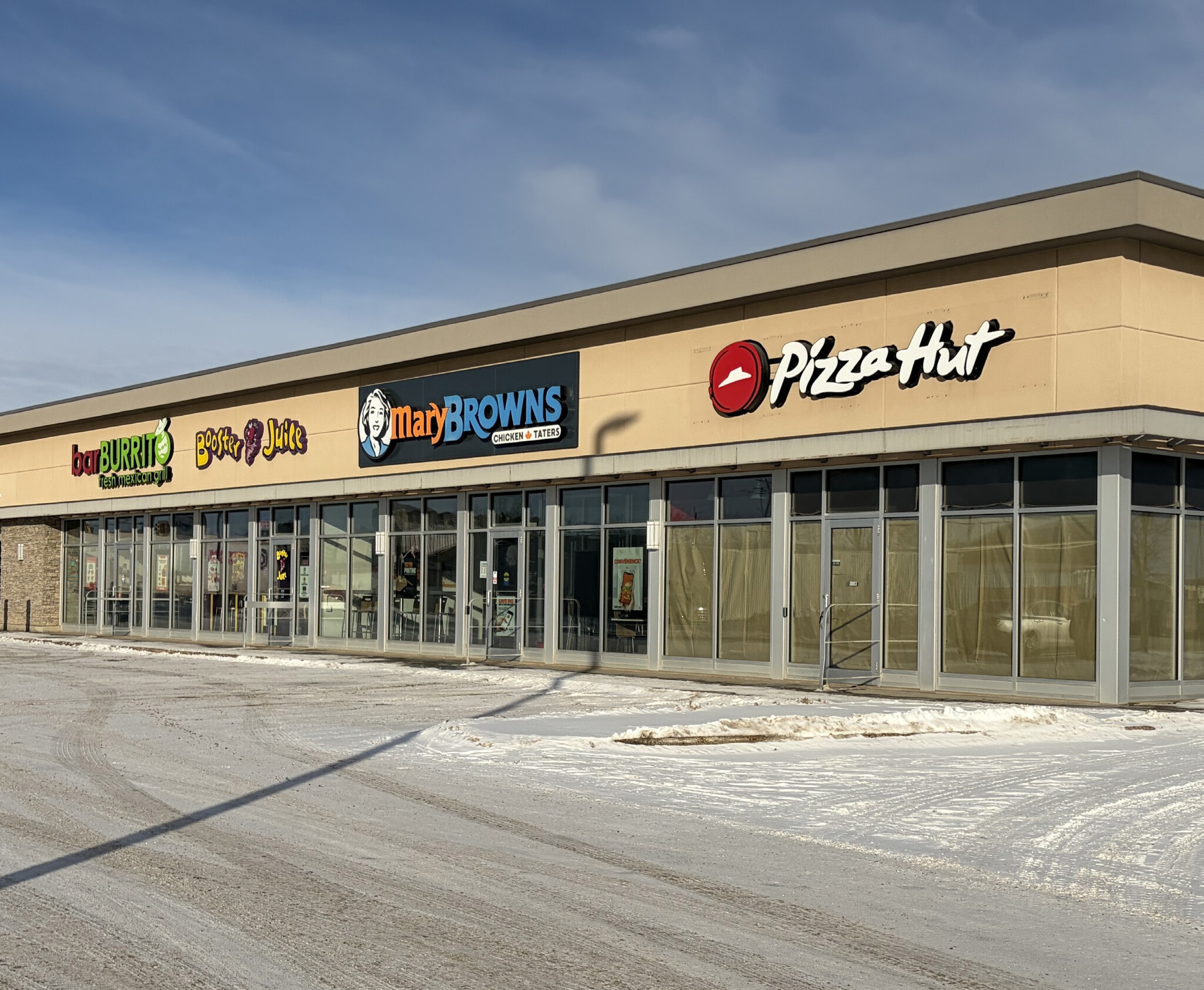 155 Cargill Rd, Winkler, MB à louer Photo de l’immeuble– Image 1 sur 5