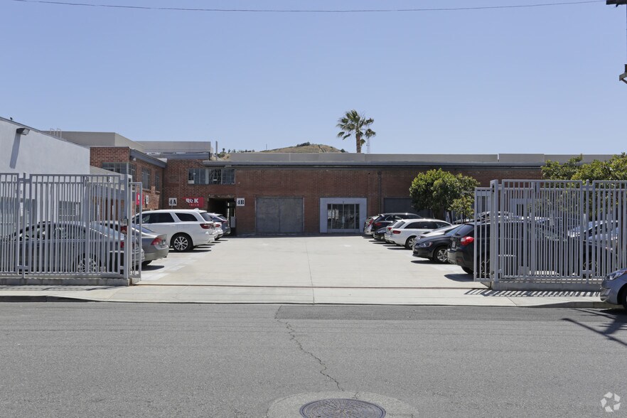 8500 Steller Dr, Culver City, CA à louer - Photo de l’immeuble – Image 3 sur 8