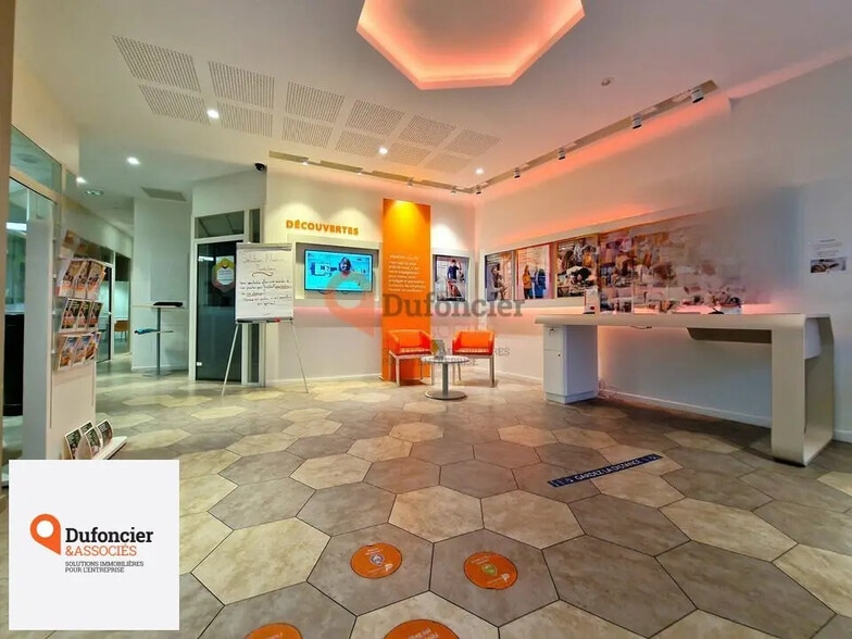 Bureau dans Poitiers à louer - Photo de l’immeuble – Image 2 sur 7