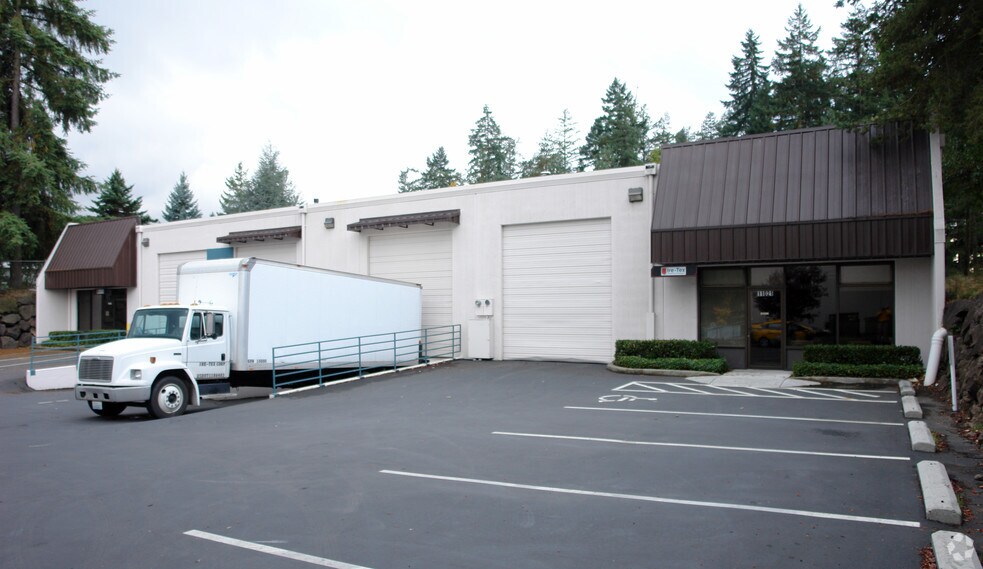 11021 117th Pl NE, Kirkland, WA à louer - Photo de l’immeuble – Image 2 sur 3