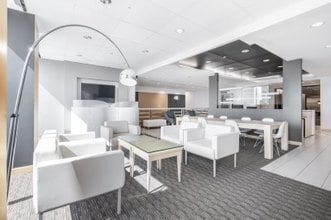 3250 Bloor St W, Toronto, ON à louer - Photo intérieure – Image 3 sur 5