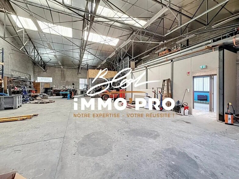 Bureau dans Domarin à louer - Photo de l’immeuble – Image 2 sur 10