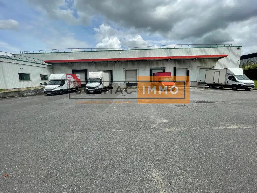 Local d’activités dans Mitry-Mory à louer Photo principale– Image 1 sur 4