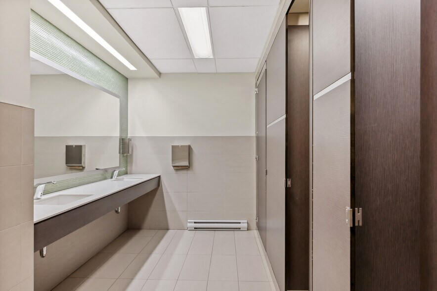 2500-2600 Rue Beaurevoir, Québec, QC à louer - Photo de l’immeuble – Image 3 sur 7