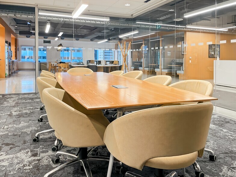 130 King St W, Toronto, ON à louer - Photo intérieure – Image 2 sur 14