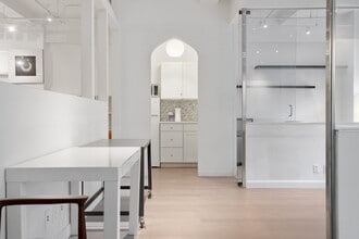 14 E 4th St, New York, NY à louer Photo intérieure– Image 2 sur 24