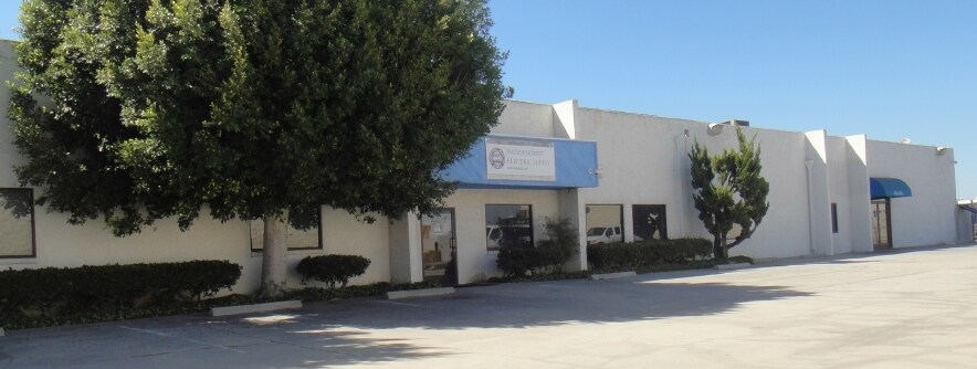 329 W Torrance Blvd, Carson, CA à louer - Photo de l’immeuble – Image 2 sur 24