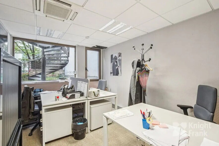 6 Avenue Marceau, Paris à louer - Photo de l’immeuble – Image 3 sur 9