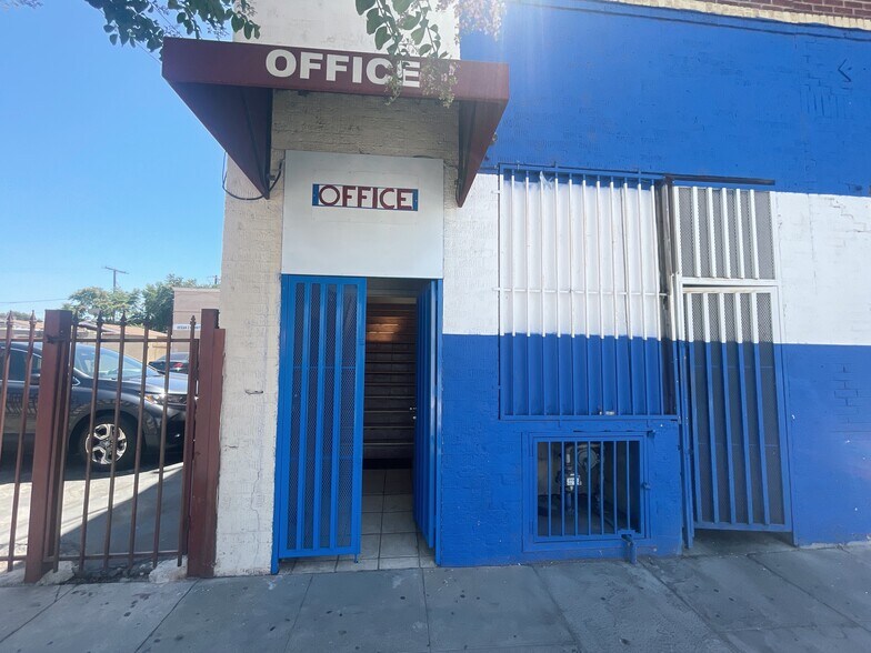 5344 Long Beach Blvd, Long Beach, CA à louer - Photo de l’immeuble – Image 3 sur 21