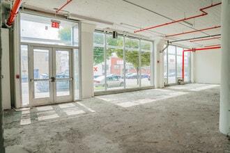 4818 Van Dam St, Long Island City, NY à louer Photo intérieure– Image 1 sur 8