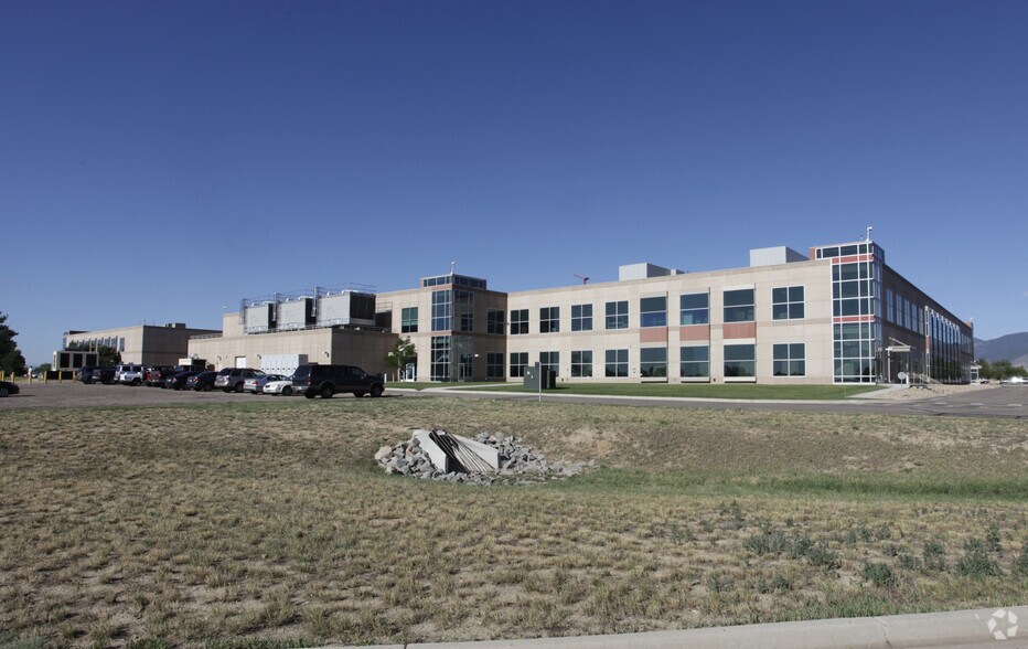 378-389 Disc Dr, Longmont, CO à louer - Photo de l’immeuble – Image 3 sur 5