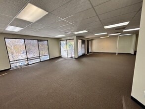 4330 Barranca Pky, Irvine, CA à louer Photo intérieure– Image 1 sur 3