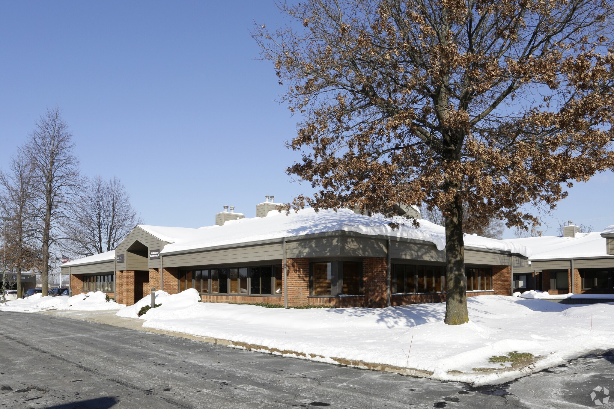 4330 44th St SW, Grandville, MI à vendre Photo principale– Image 1 sur 8