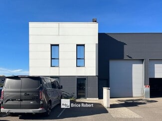 Plus de détails pour 73 Rue Mathieu Dussurgey, Saint-Fons - Local d'activités à louer