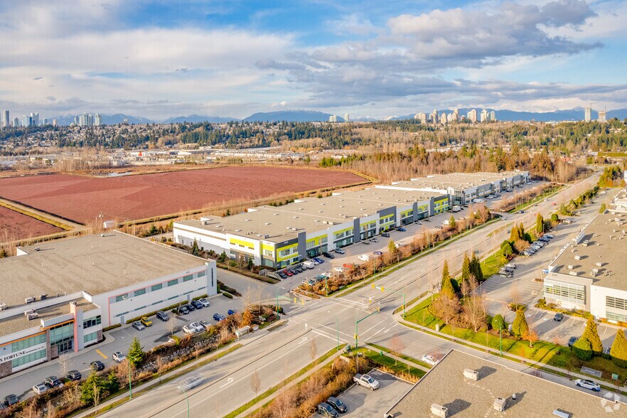 8218 N Fraser Way, Burnaby, BC à vendre - Aérien – Image 2 sur 4