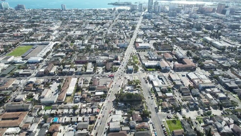 1012 E 10th St, Long Beach, CA à vendre - ProVideo LoopNet – Image 2 sur 28