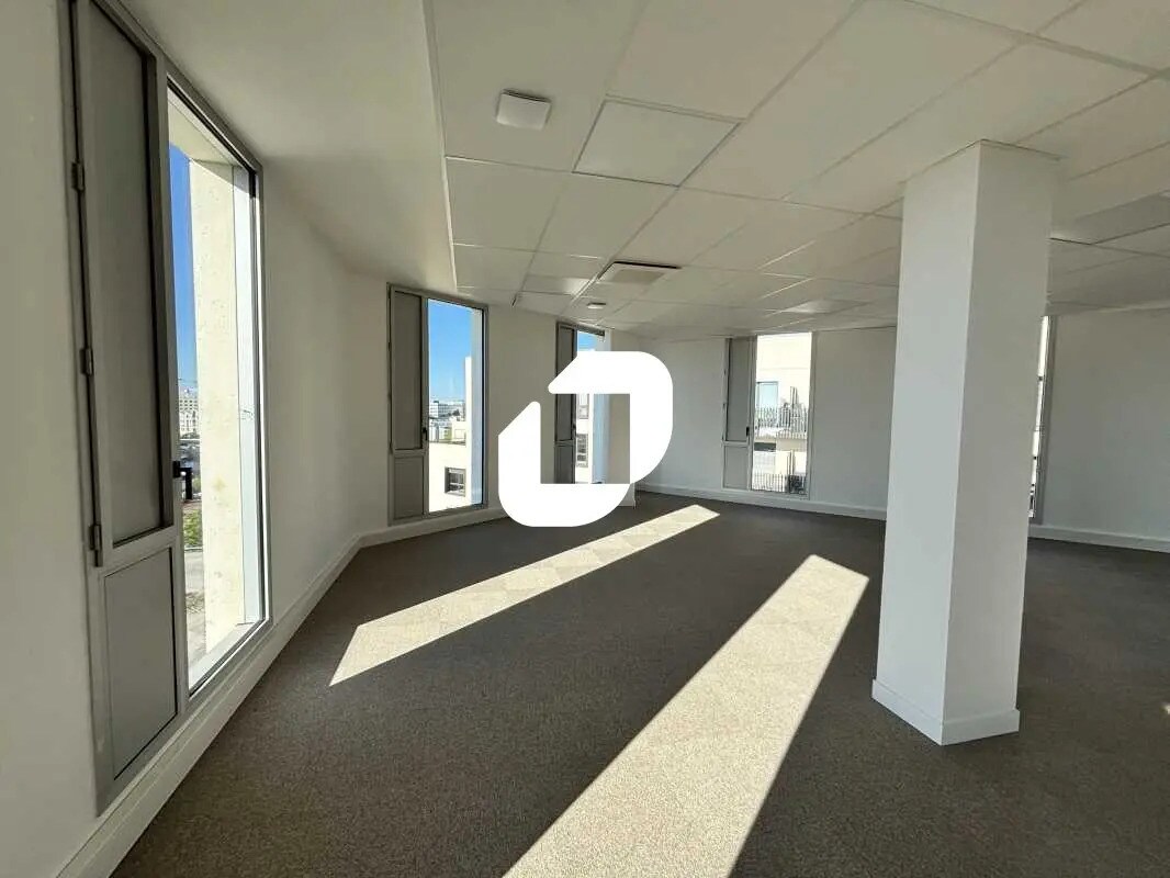 Bureau dans Bordeaux à louer Photo de l’immeuble– Image 1 sur 15