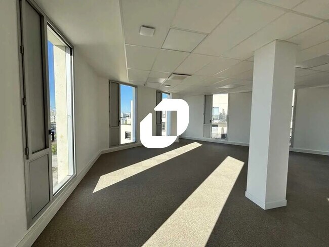 Plus de détails pour Bureau à louer