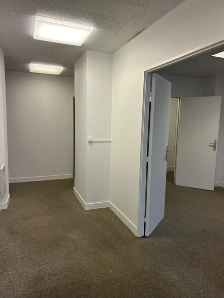 9 Place Jean Moulin, Chartres à louer - Photo intérieure – Image 3 sur 6