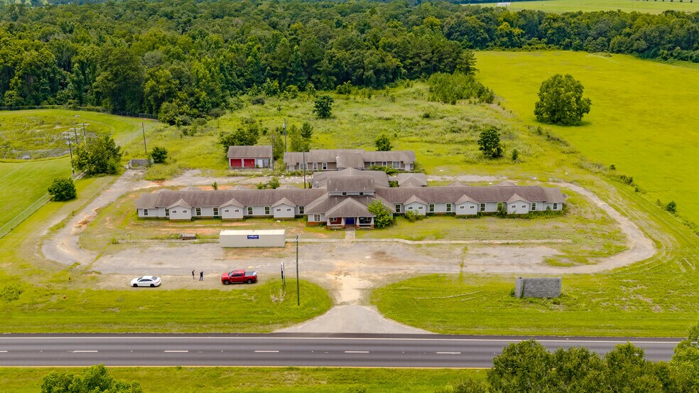 18520 Blue Star Hwy, Quincy, FL à vendre - Photo de l’immeuble – Image 2 sur 30