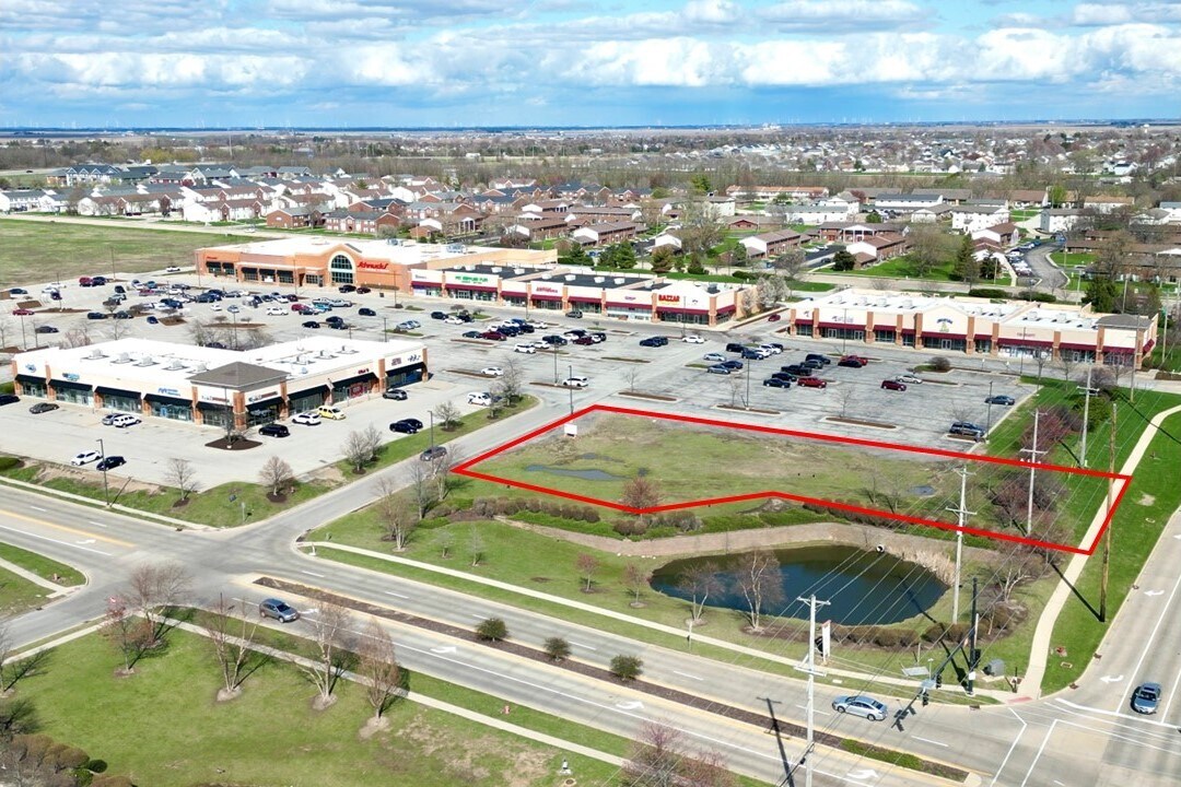 500 W. Raab Rd, Normal, IL à louer Photo de l’immeuble– Image 1 sur 9
